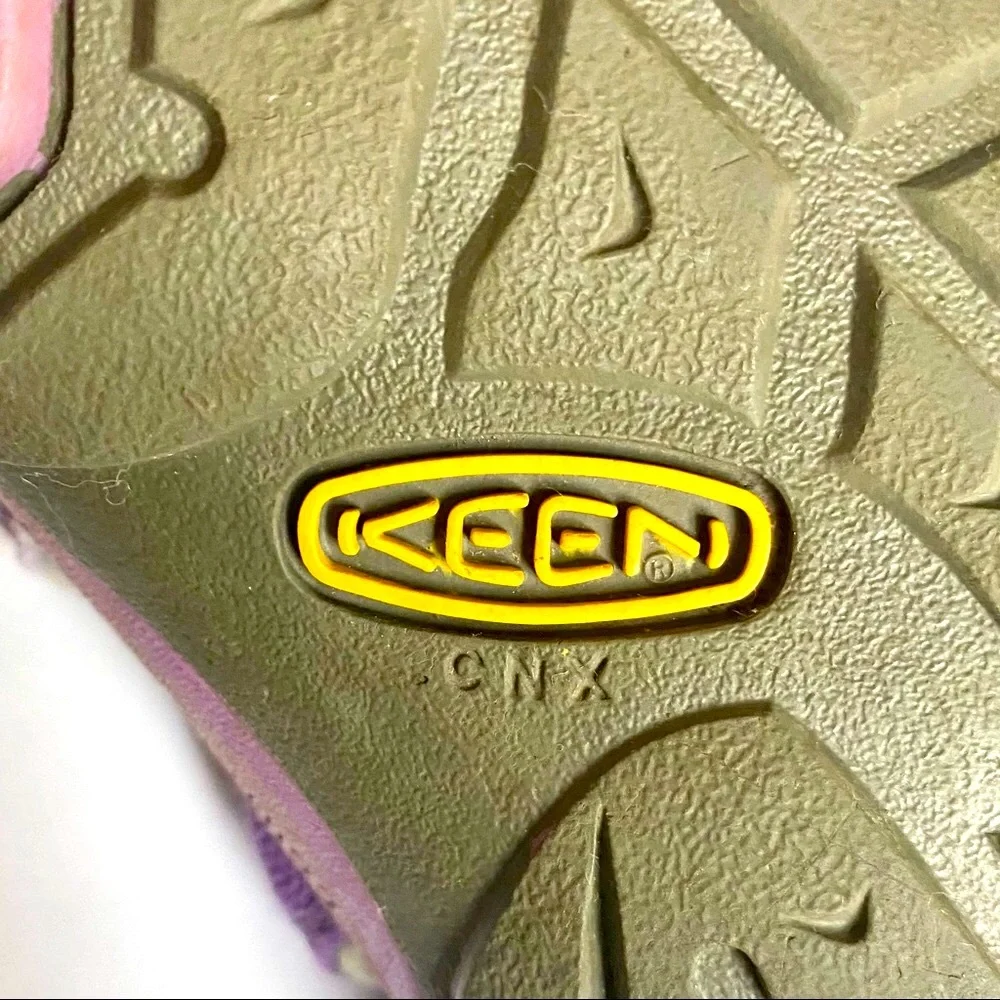 Keen size girls